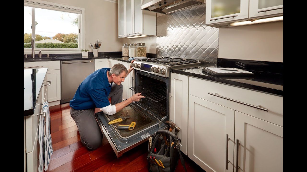 How to Handle Common Oven Problems at Home